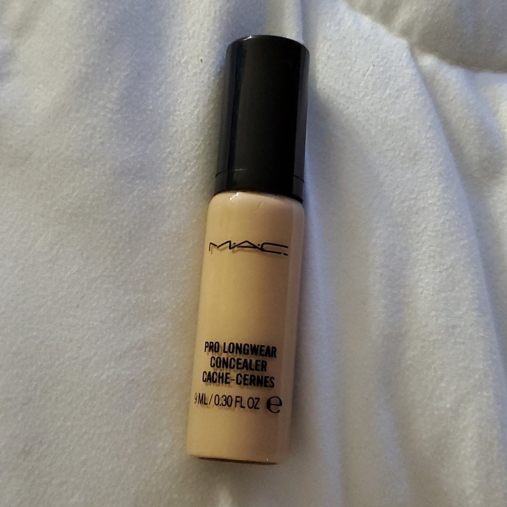 MAC PROLONGWEAR CONCEALER NC30
